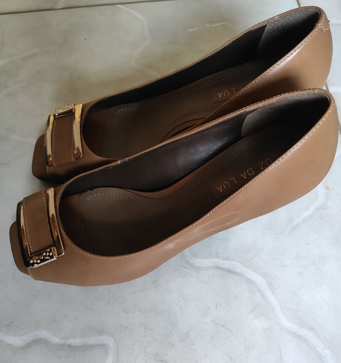 marca de sapato luz da lua