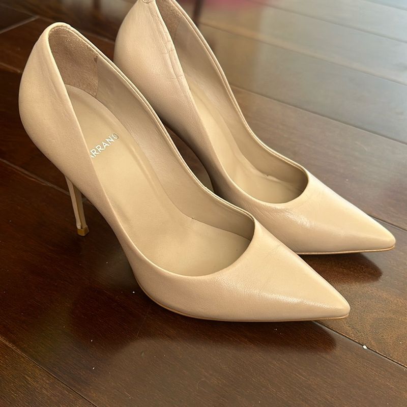 Scarpin nude hot sale carrano