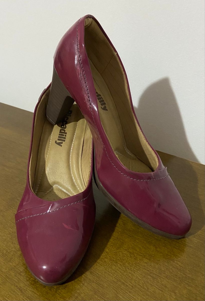 Scarpin sales piccadilly verniz