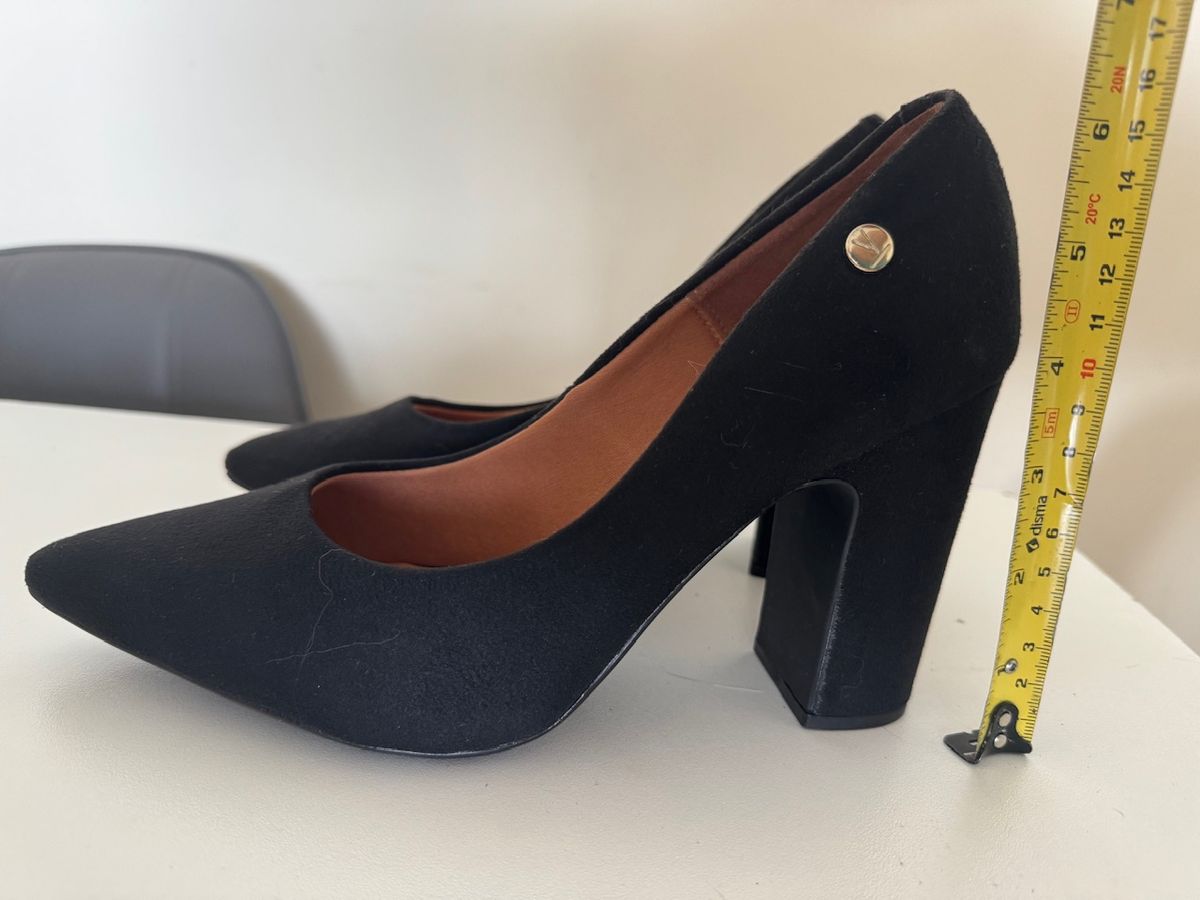 Sapato Social Bico Fino Preto Camurça- Tam 37 Vizzano Usado