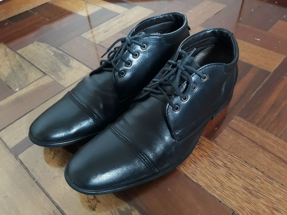 sapato social cano alto democrata