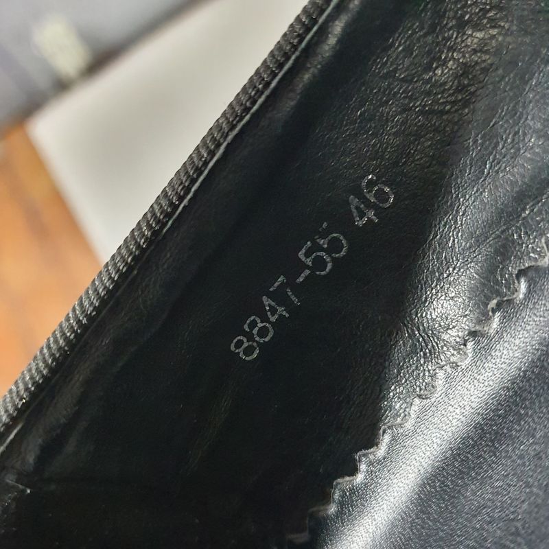 Sapato Louis Vuitton Preto 44BR - MASCULINO Original