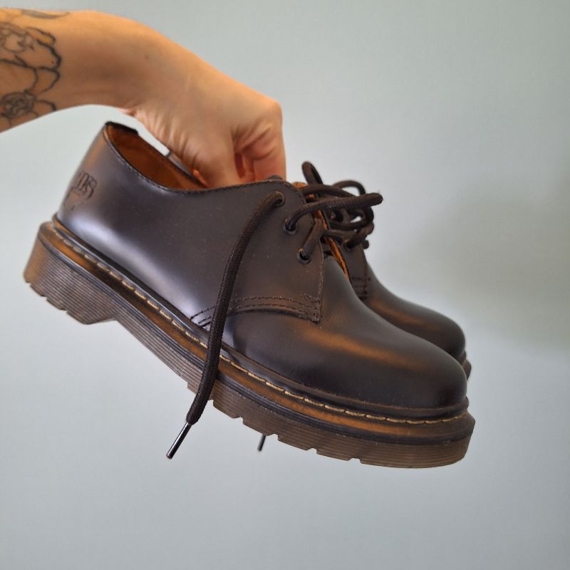 Sapato tipo sales dr martens