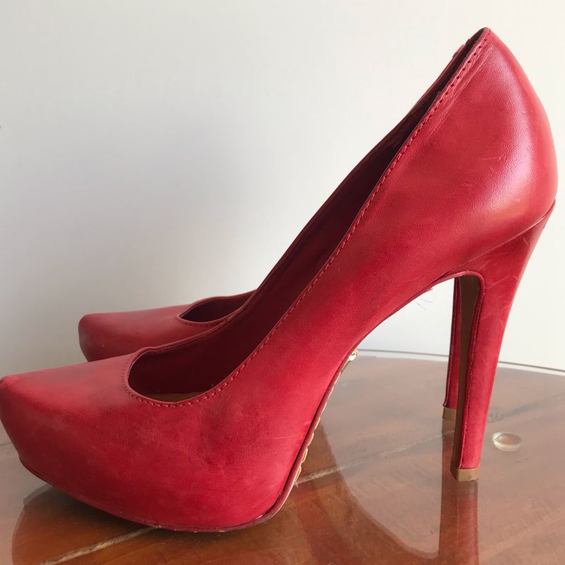 Sapato store vermelho schutz