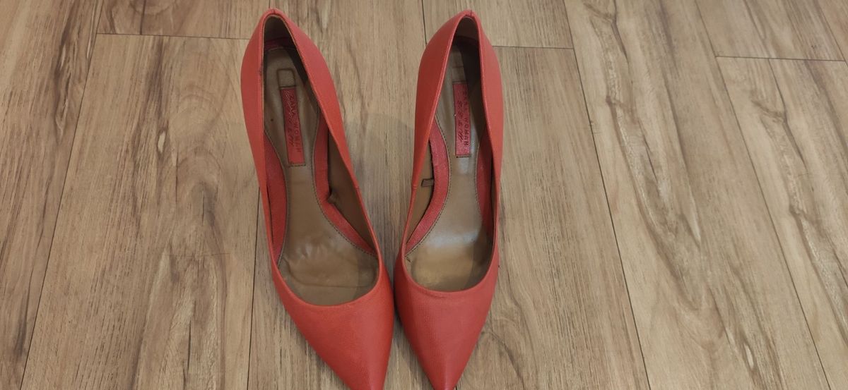 sapatos vermelhos zara
