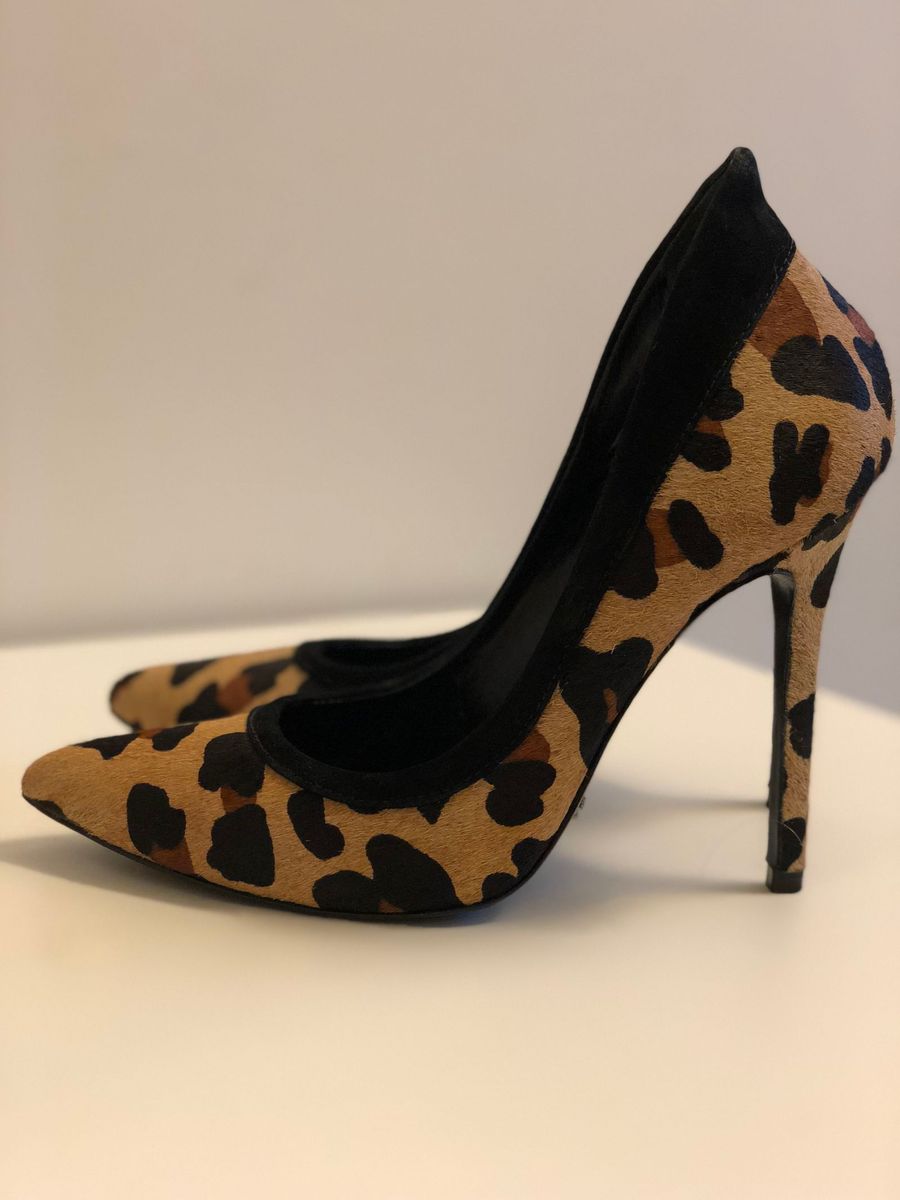 scarpin schutz animal print