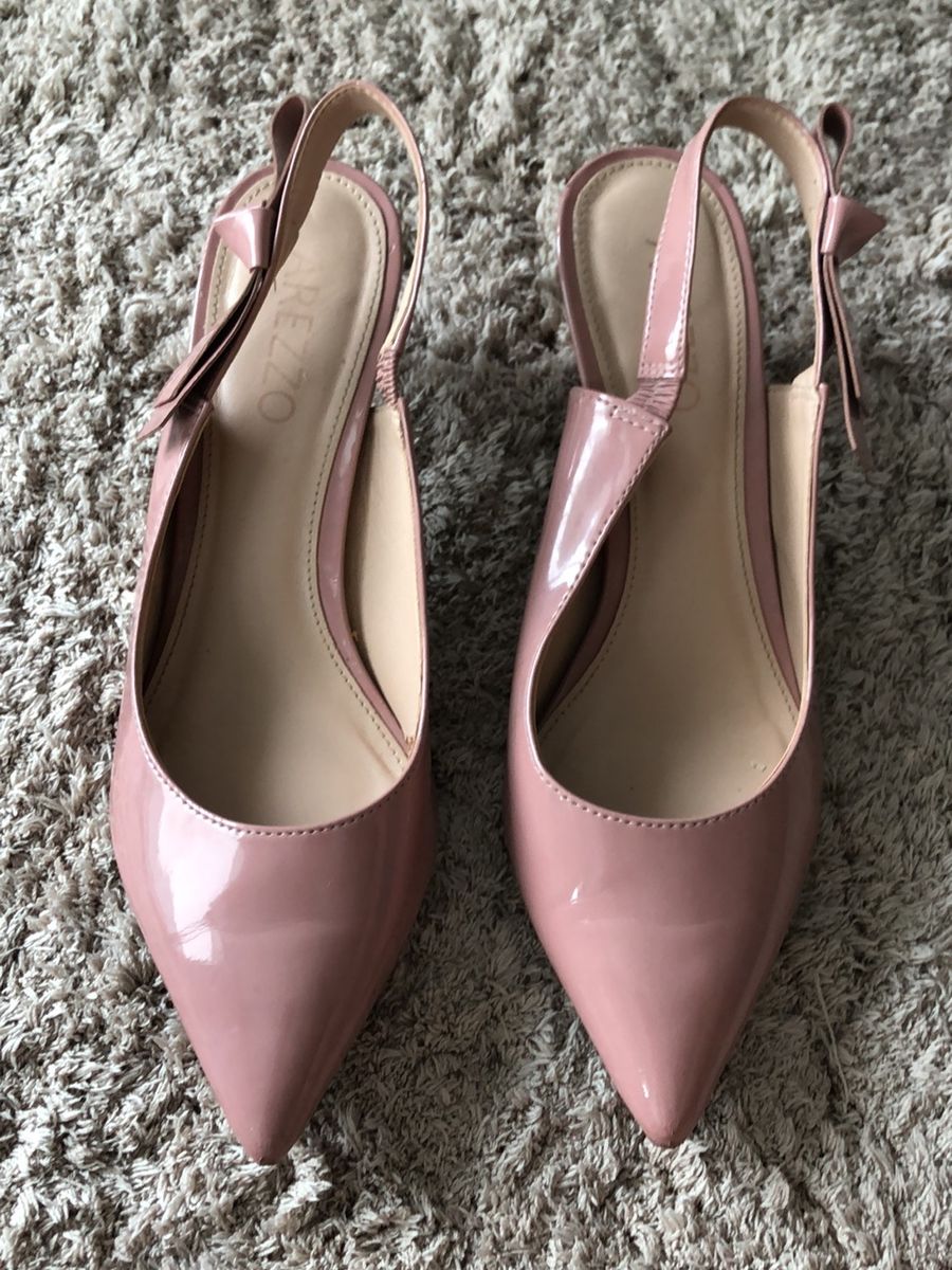 arezzo scarpin salto baixo