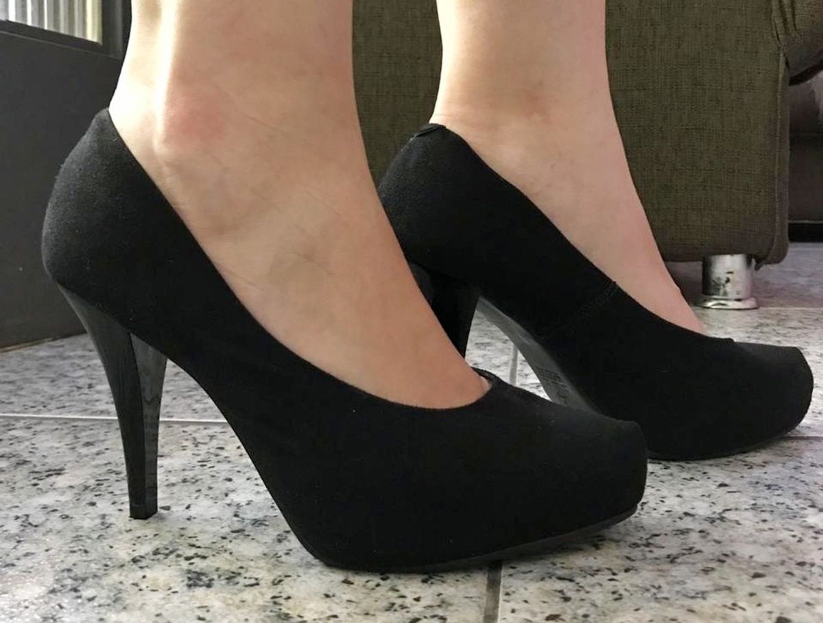 scarpin meia pata beira rio