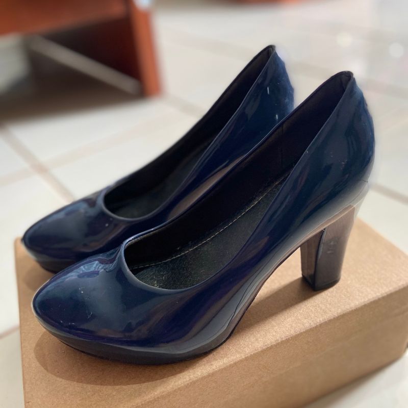 Scarpin azul hot sale bico redondo