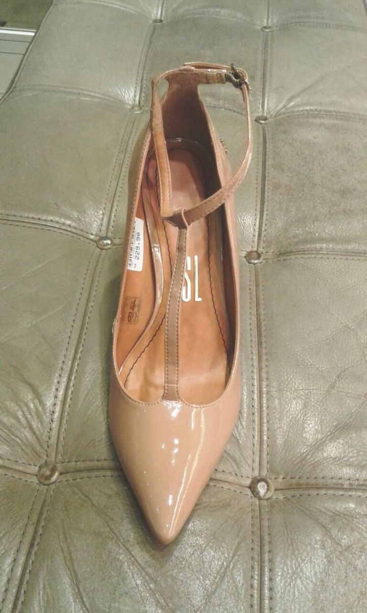 scarpin boneca nude