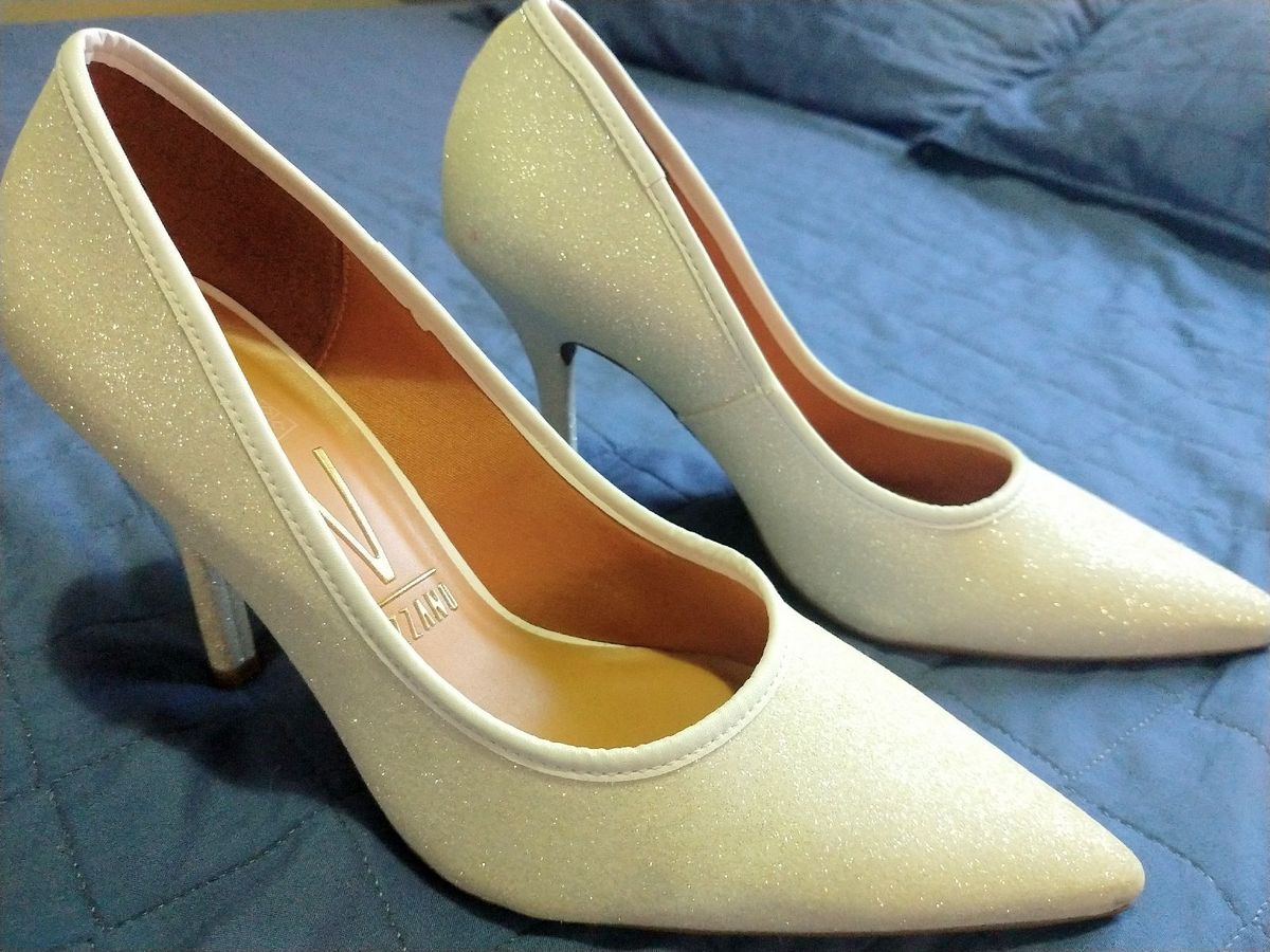 scarpin branco com brilho