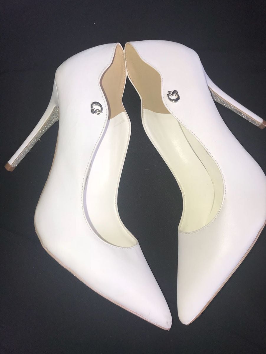 sapato branco carmen steffens