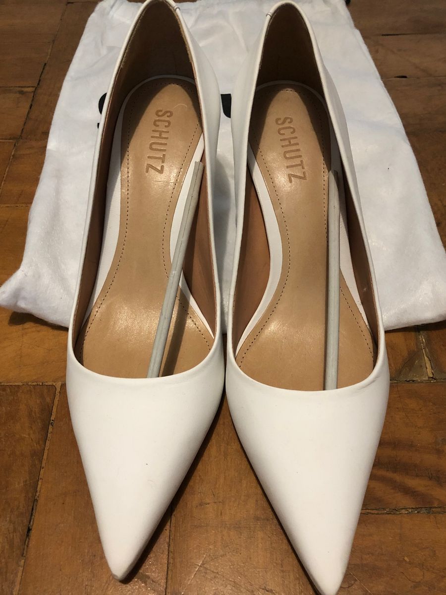 Scarpin clearance branco schutz