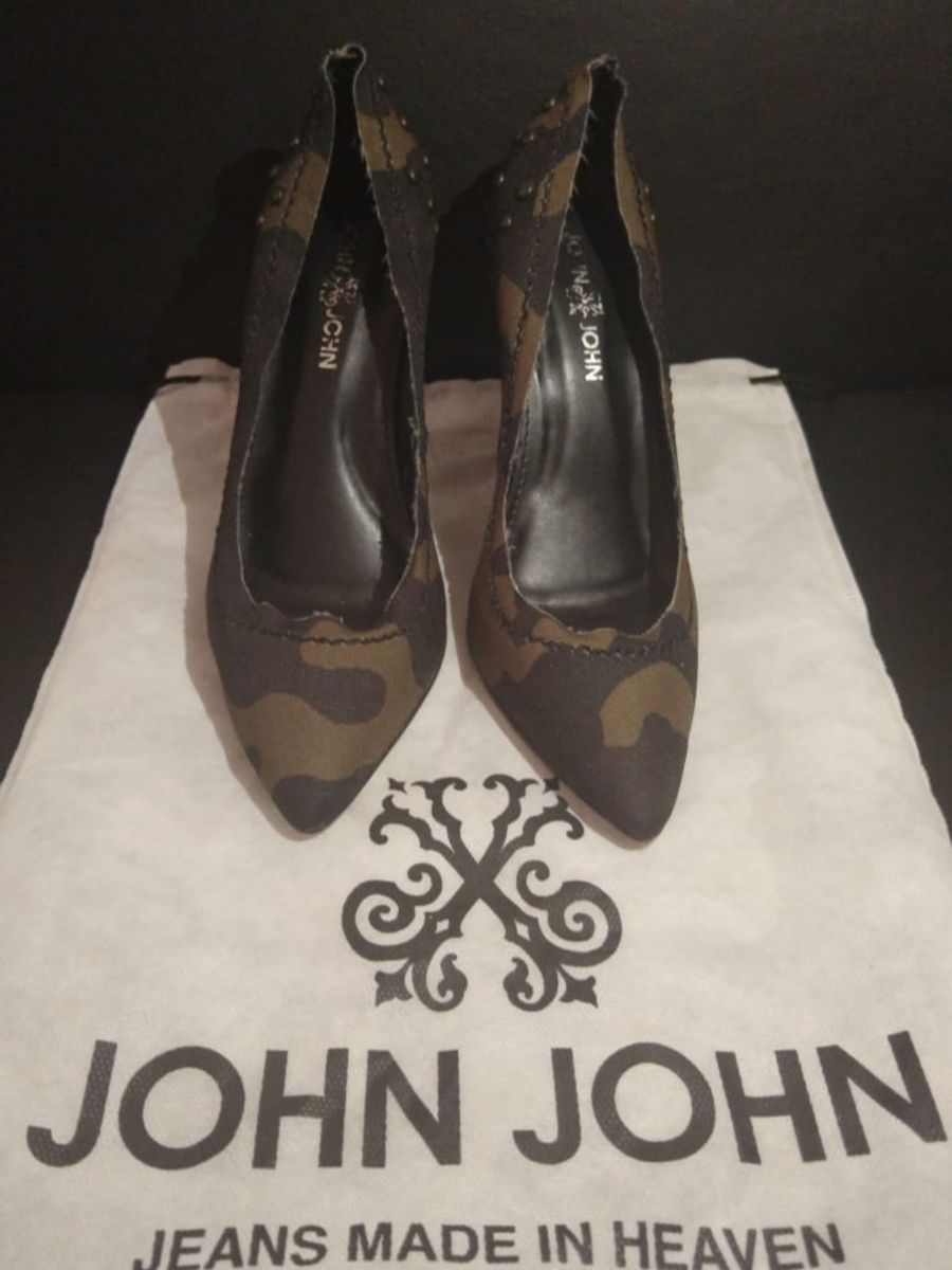 scarpin camuflado schutz