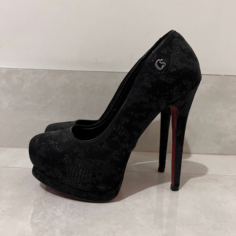 Carmen steffens hot sale scarpin preto