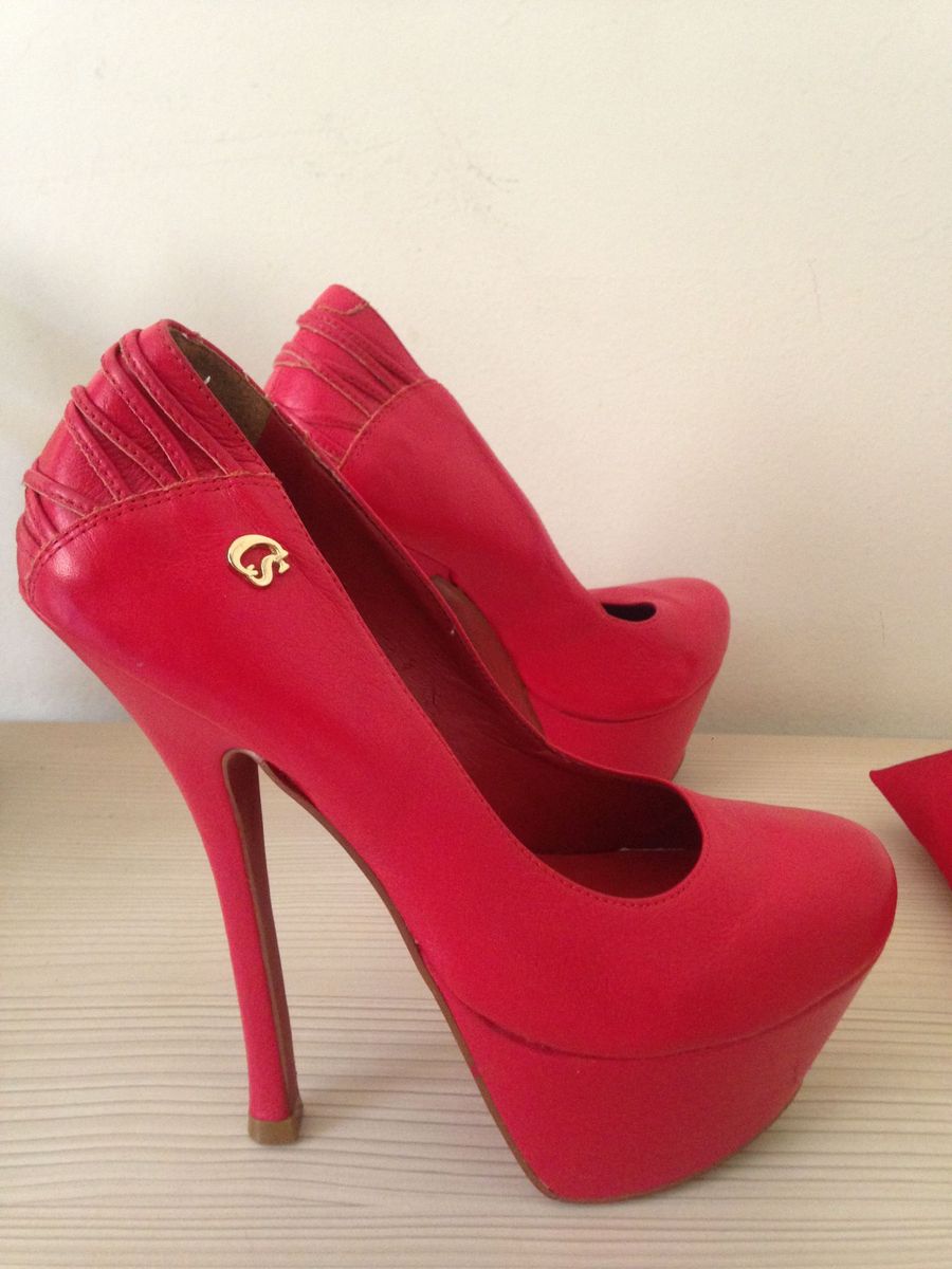 scarpin carmen steffens vermelho