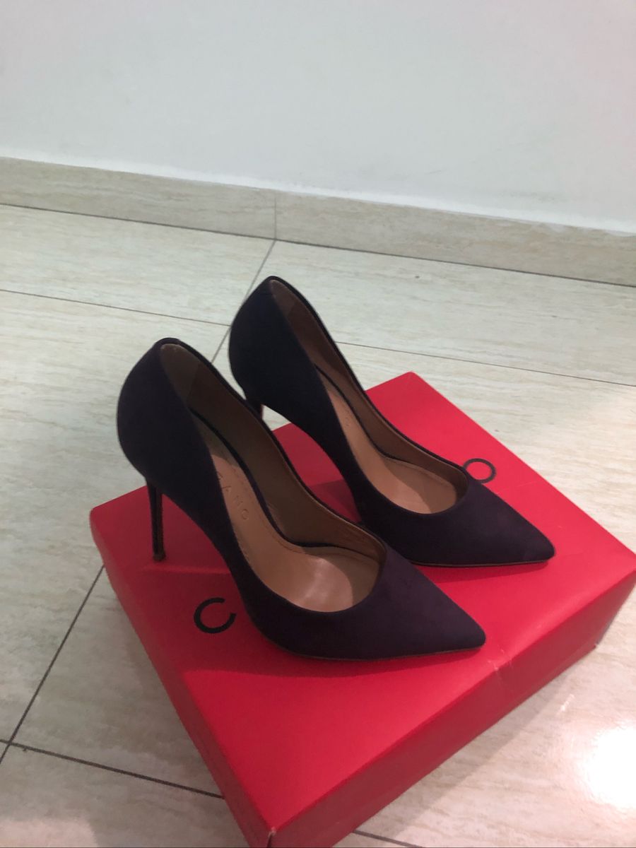 scarpin cor uva