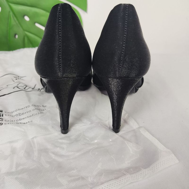 Scarpin Cetim de Salto Cris Roberto 33 Sapato Feminino Cris