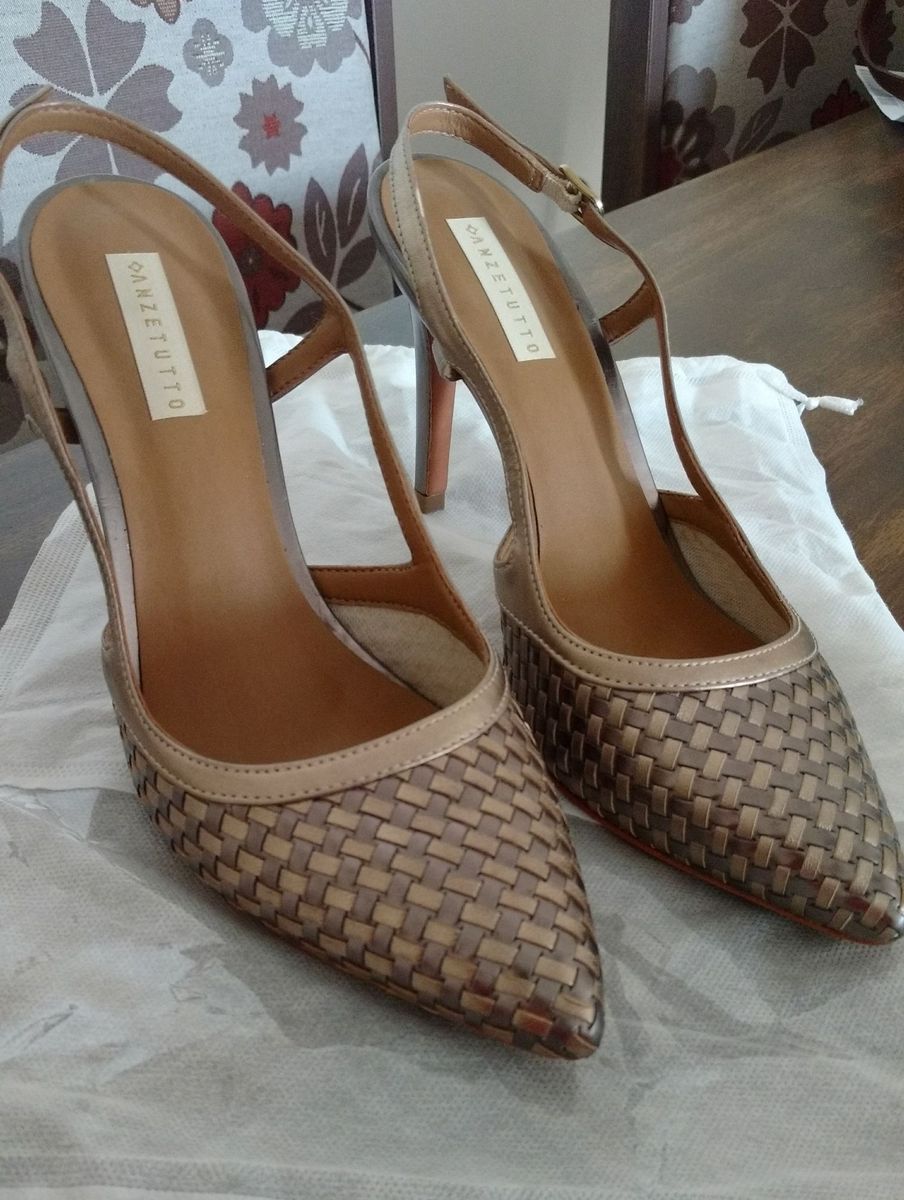 preço de sandalia carmen steffens