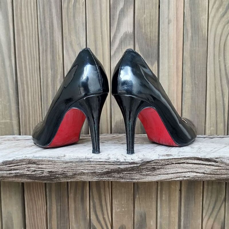 Christian 2024 louboutin original