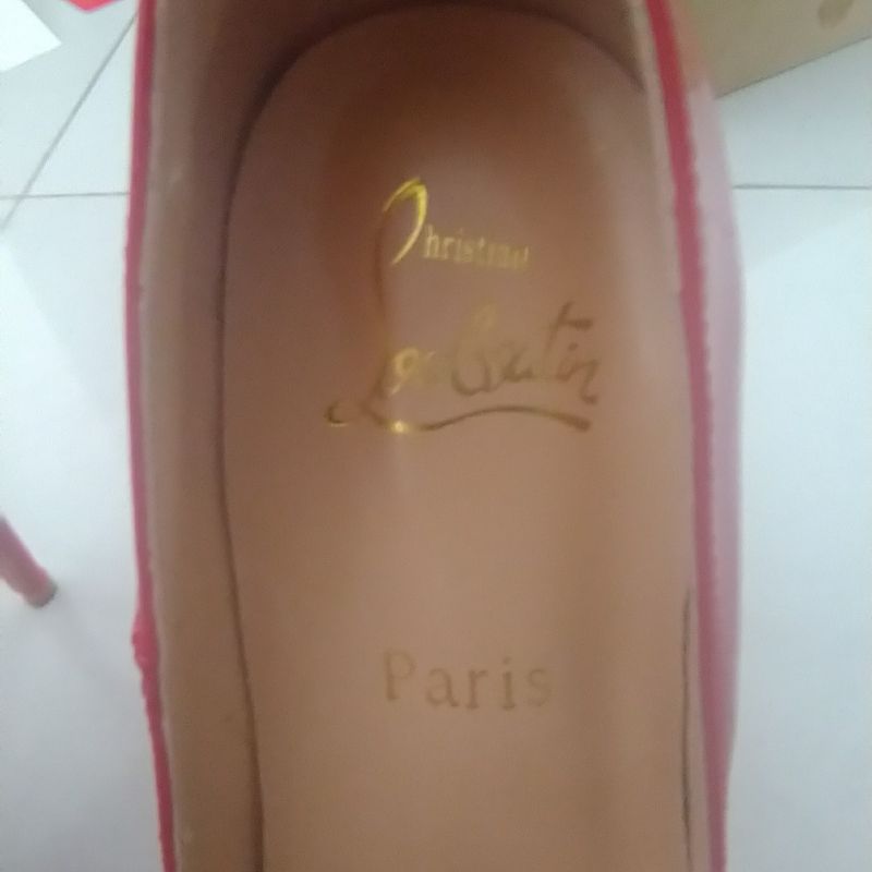 Scarpin best sale louboutin falso