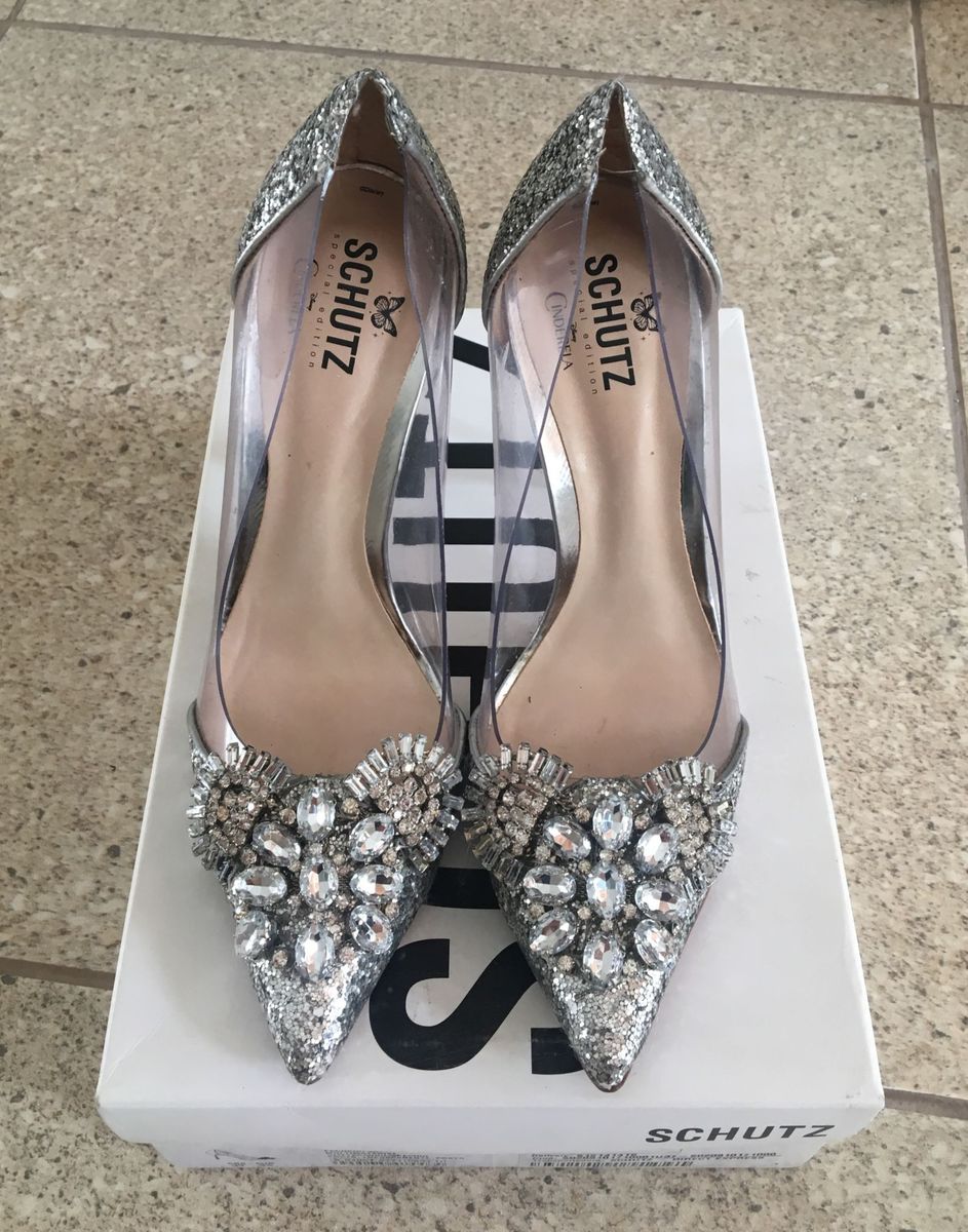 scarpin cinderela schutz