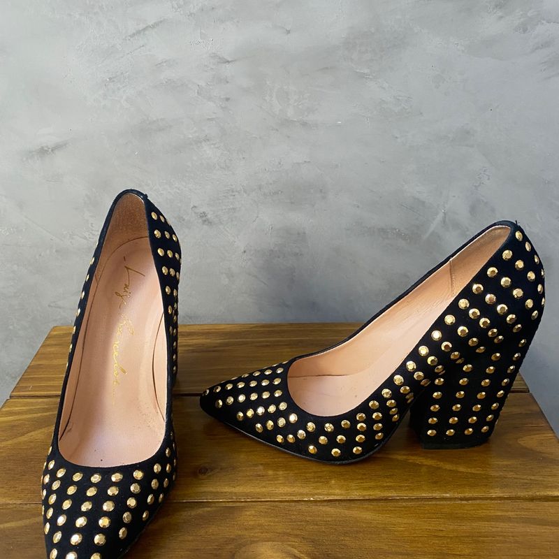 Scarpin hot sale com tachas