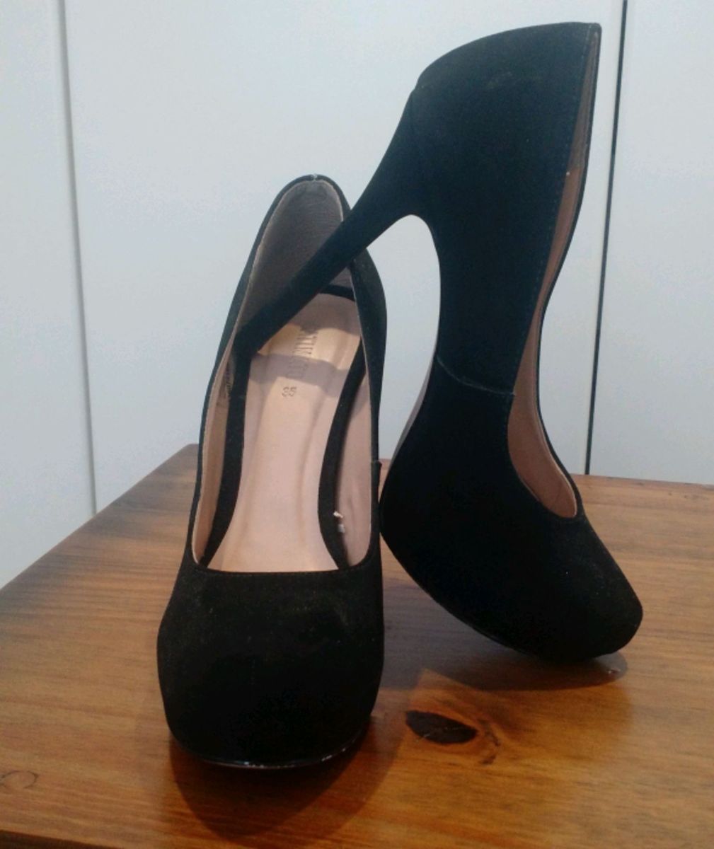 scarpin preto renner