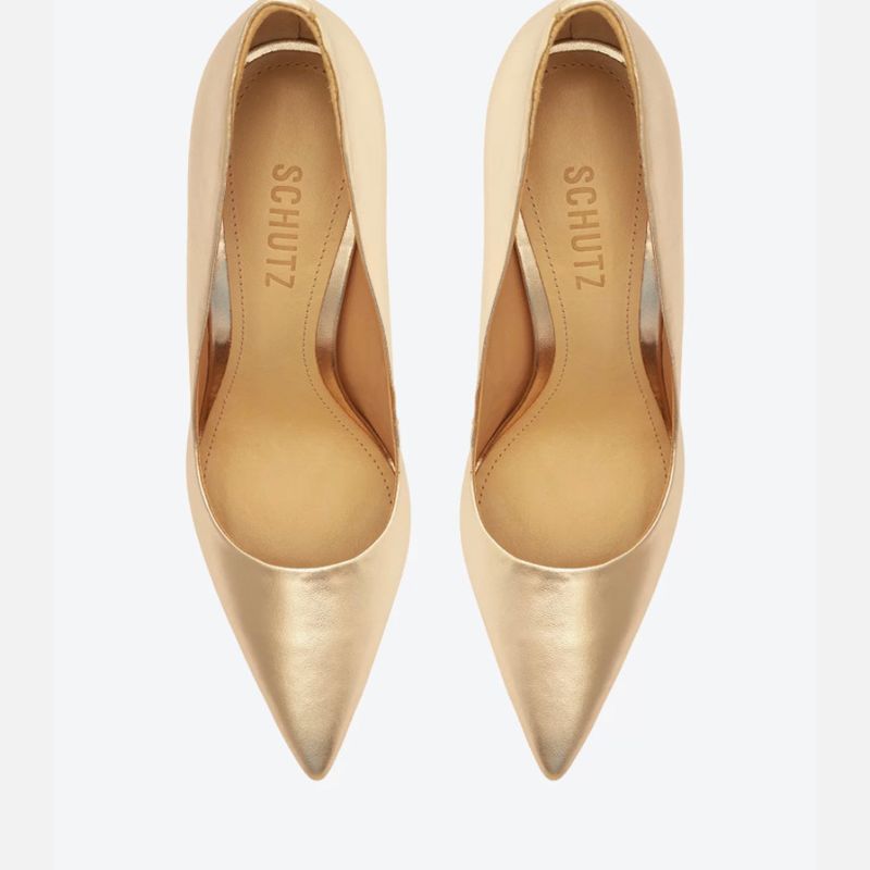 Scarpin dourado hot sale schutz