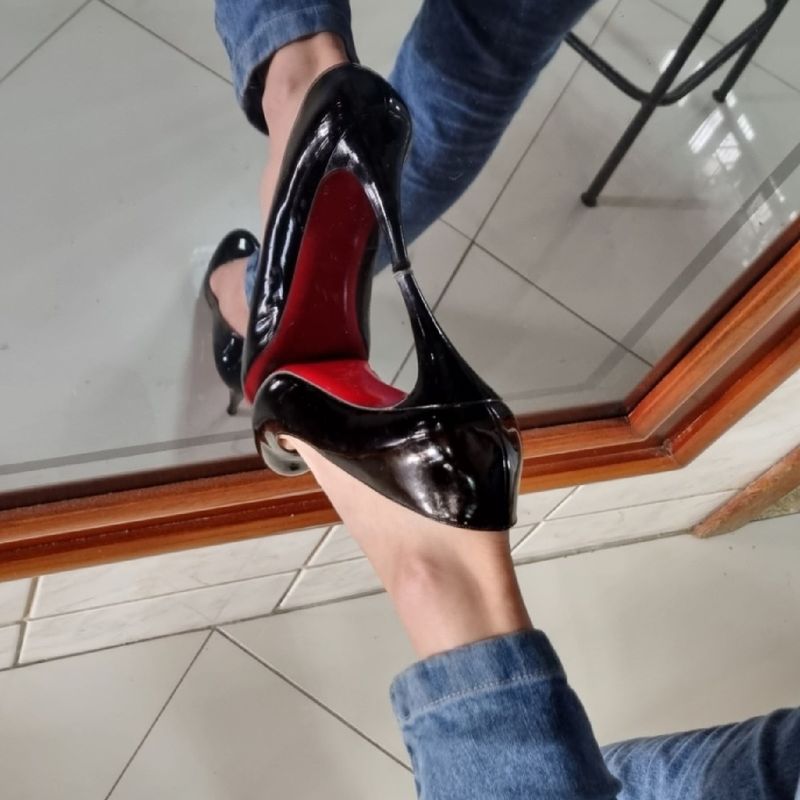 Grife louboutin best sale