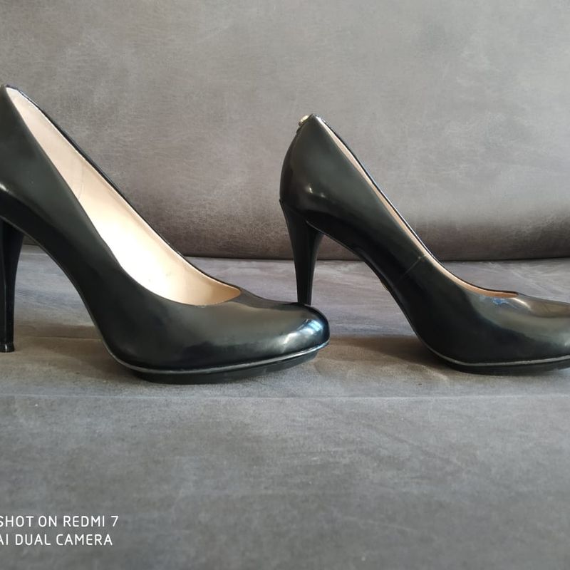 Scarpin jorge bischoff verniz hot sale preto