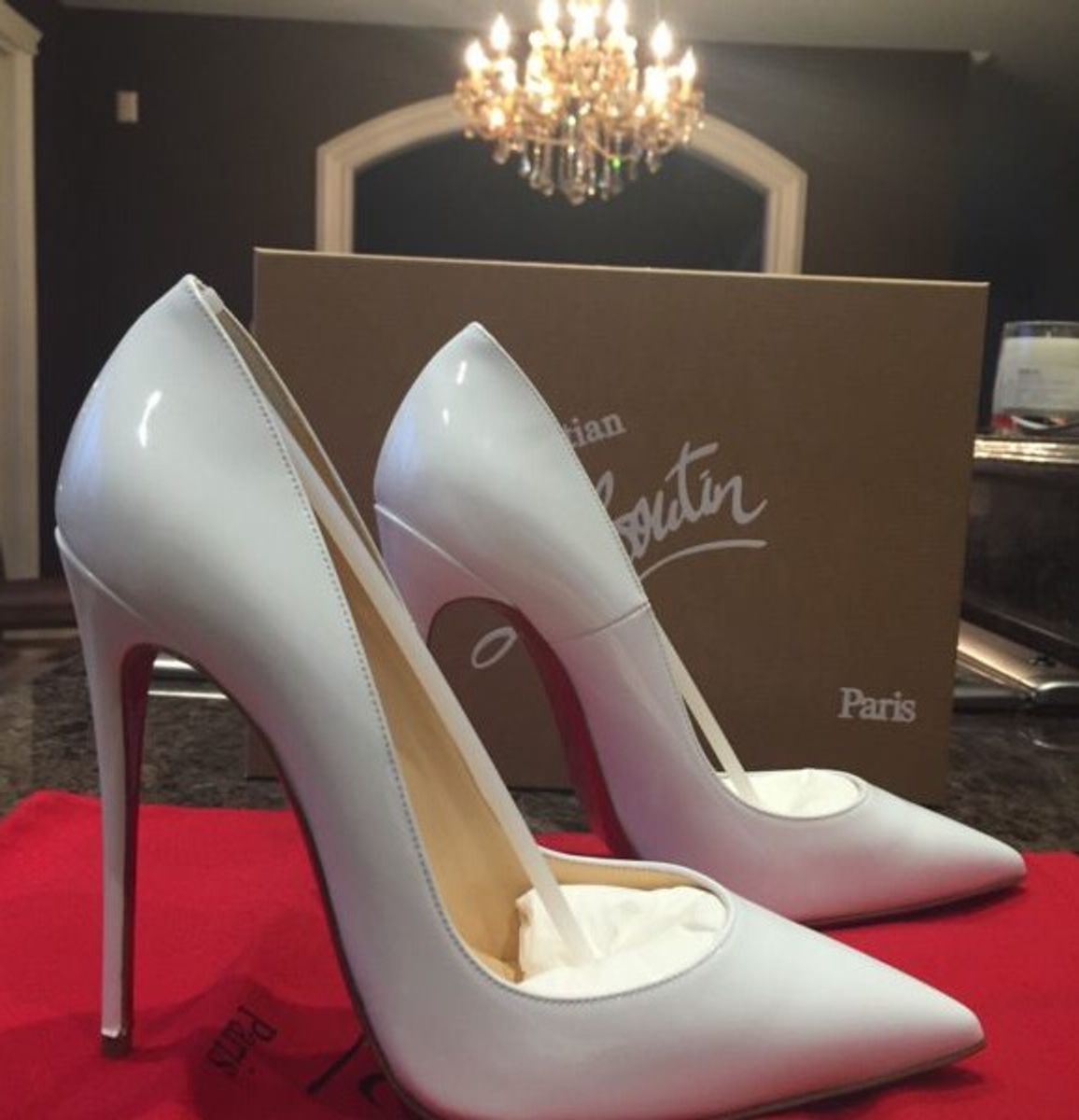 scarpin branco louboutin