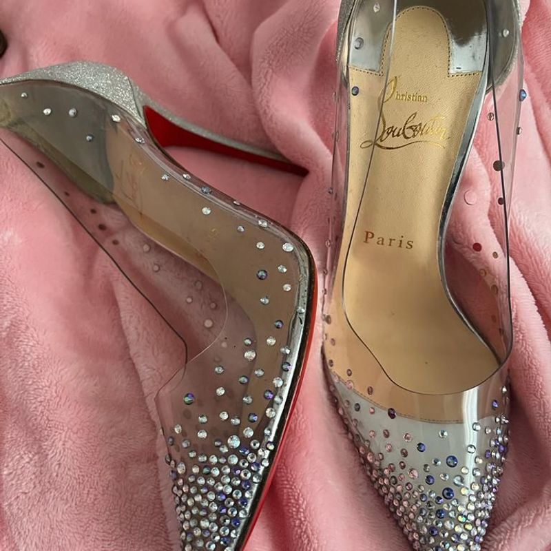 Louboutin transparente store