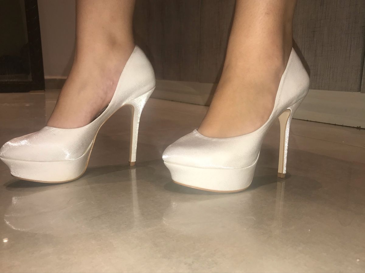 Scarpin meia hot sale pata branco