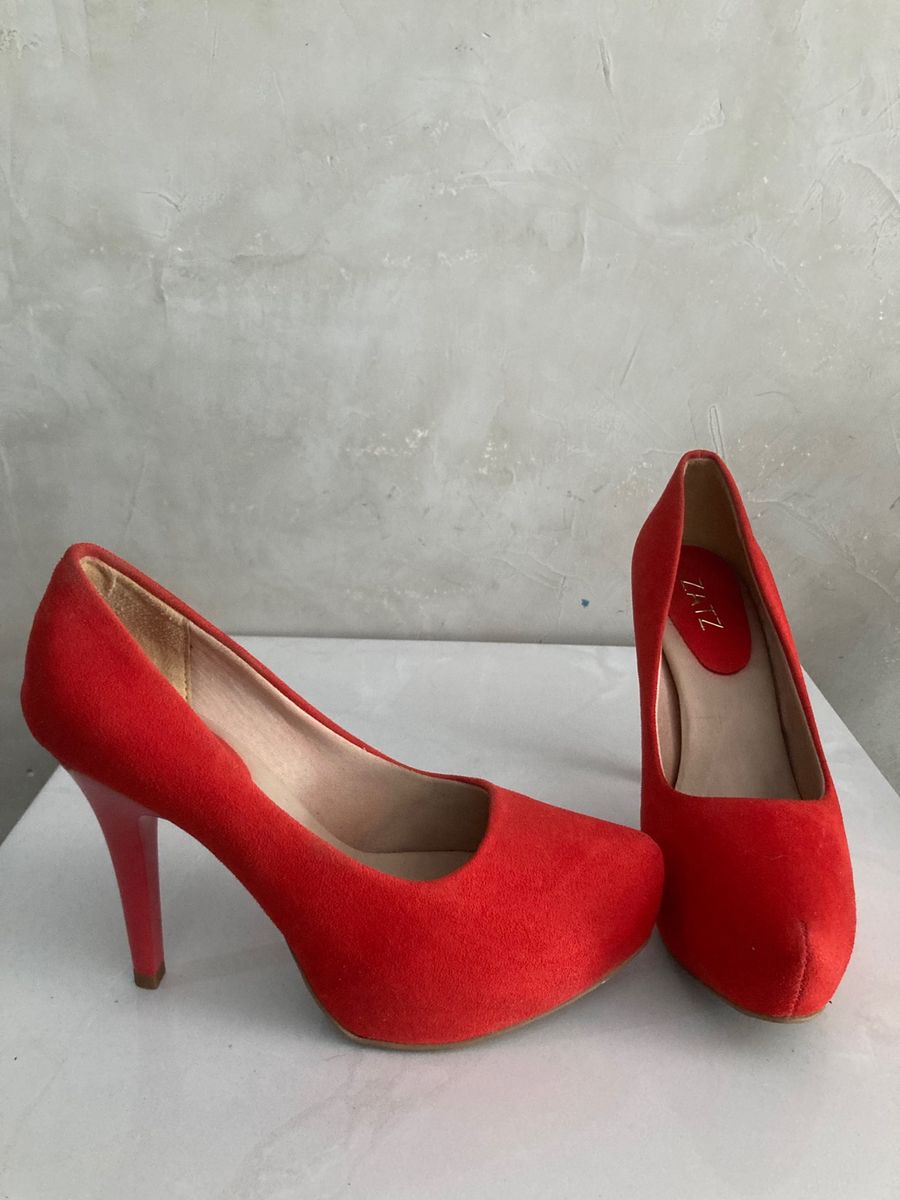 Scarpin meia 2024 pata vermelho