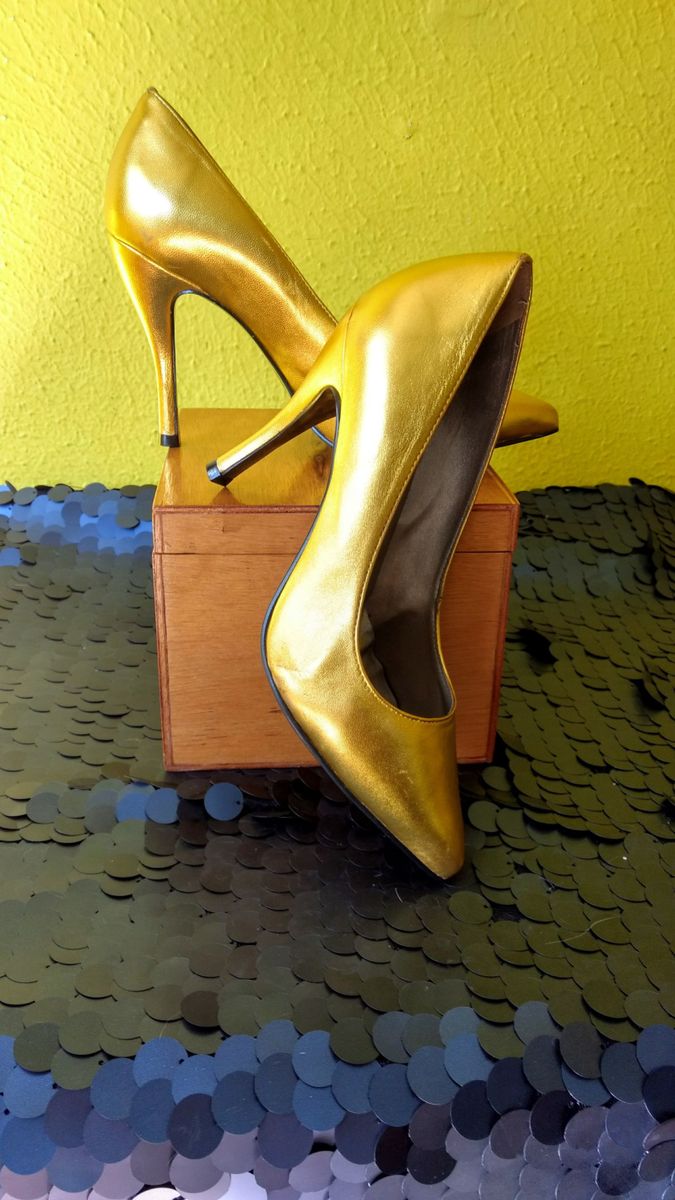 sapatos anos 80 feminino