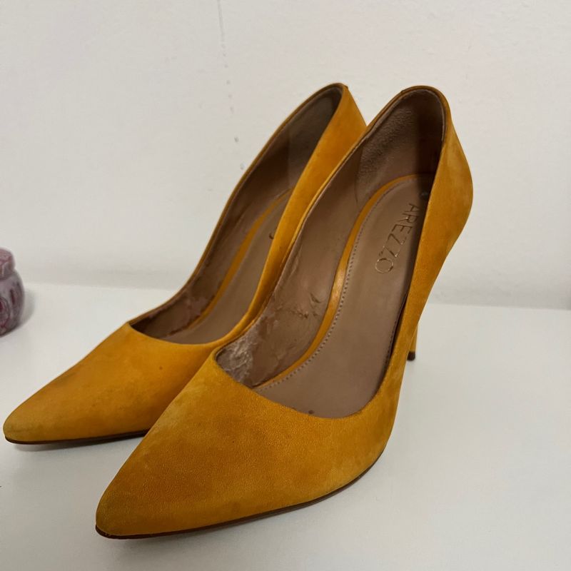 Scarpin cheap mostarda arezzo