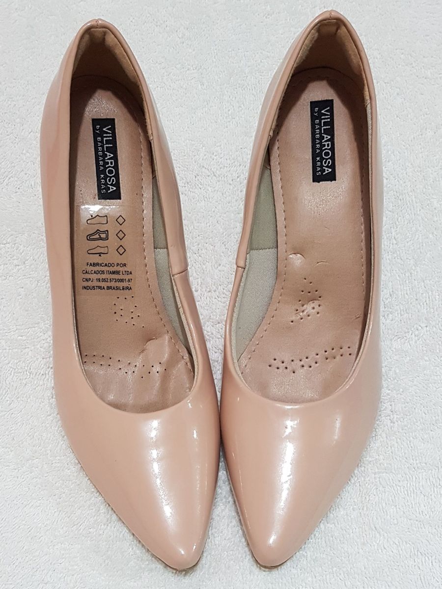 sapato rosa nude
