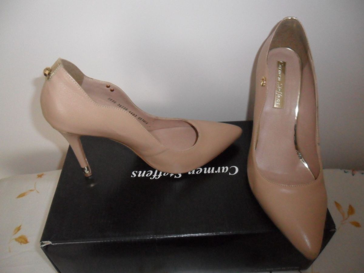 scarpin nude carmen steffens