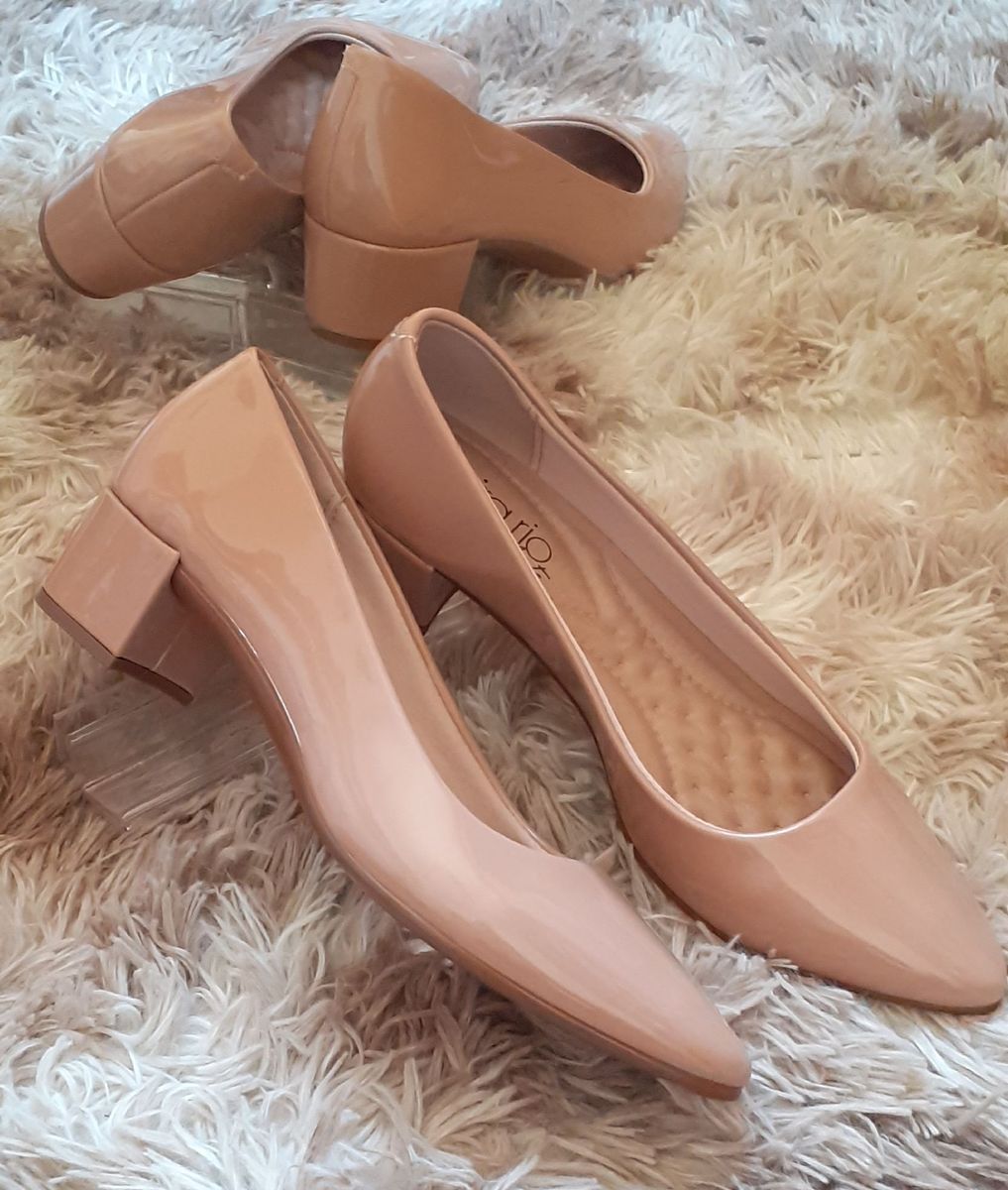 scarpin salto bloco baixo