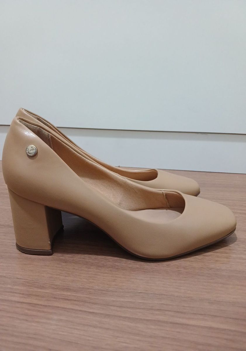 Scarpin nude 2024 via uno