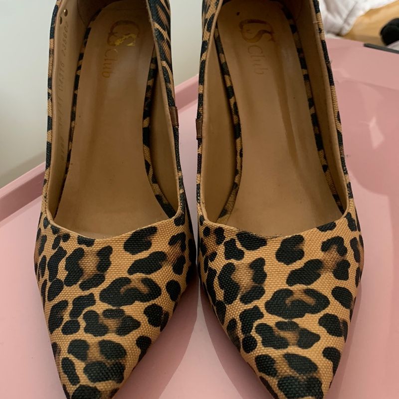 Scarpin onça sale carmen steffens