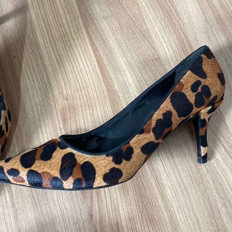 Scarpin onca hot sale schutz