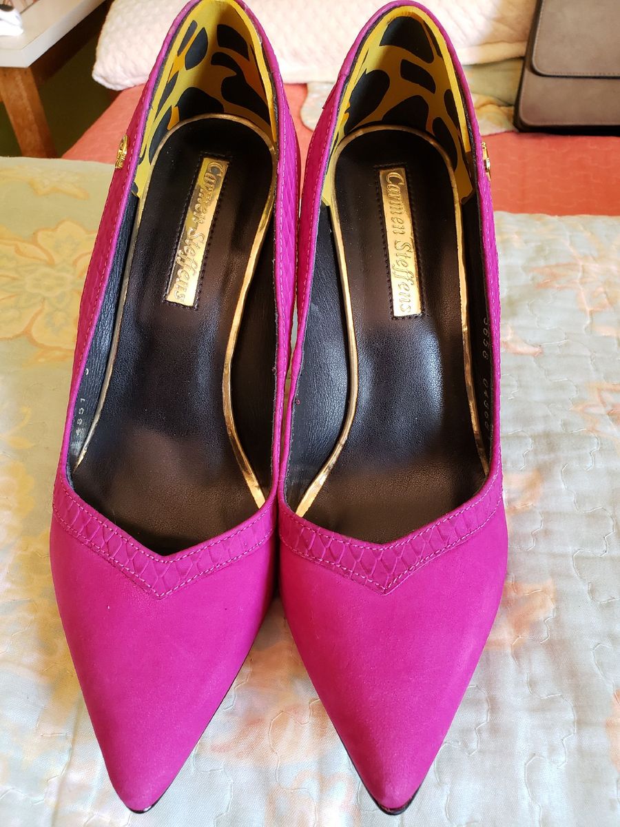 scarpin rosa carmen steffens