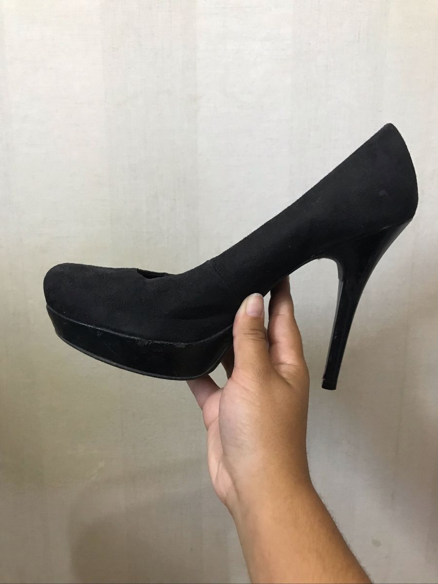 scarpin preto aveludado