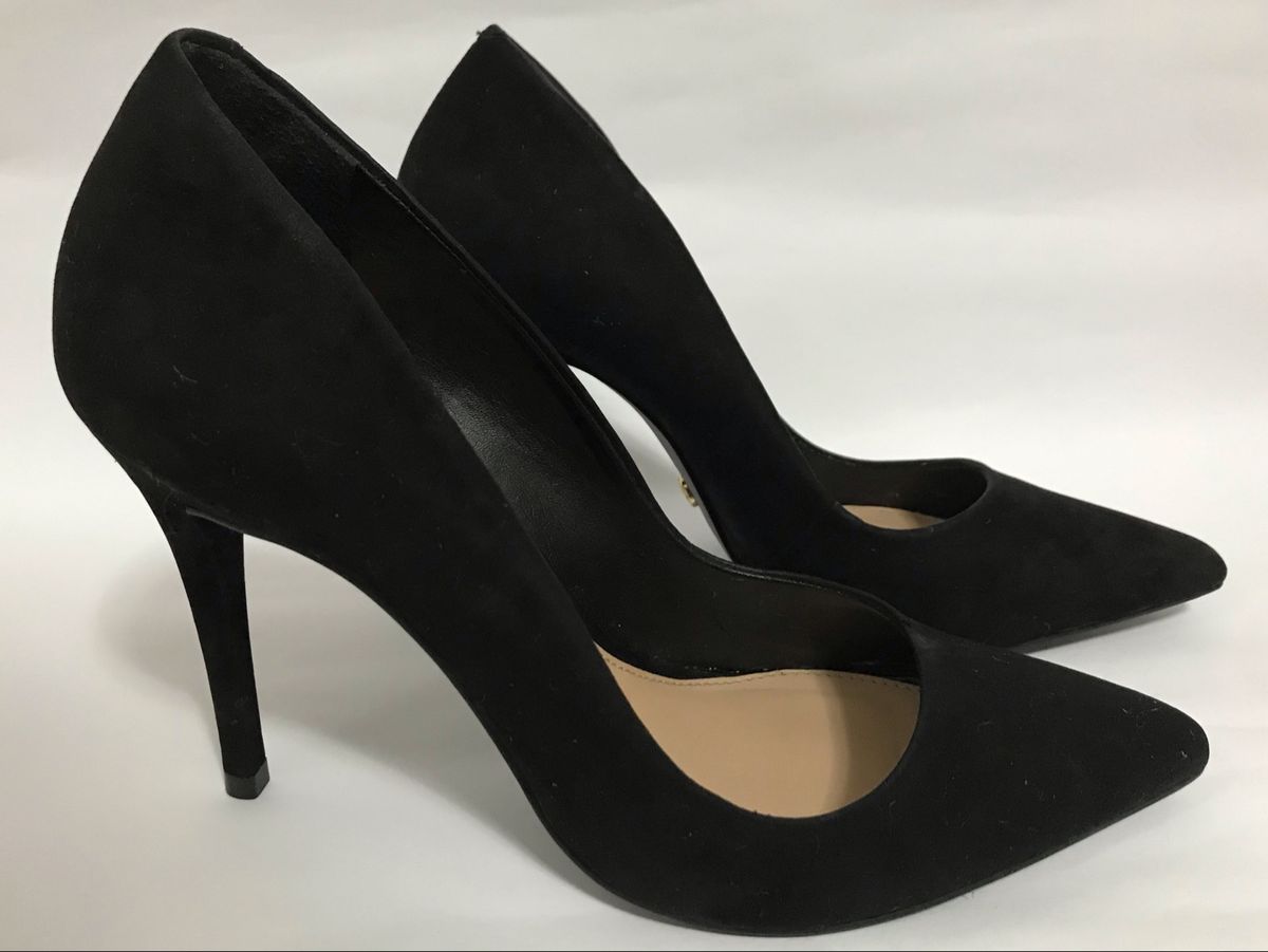 scarpin preto camurça