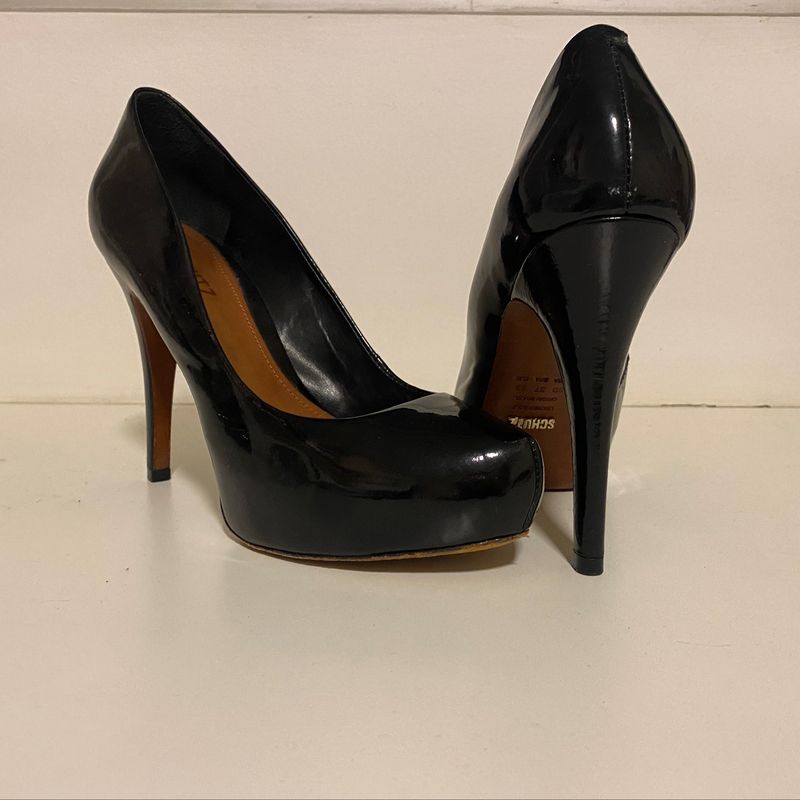 Scarpin sales preto plataforma