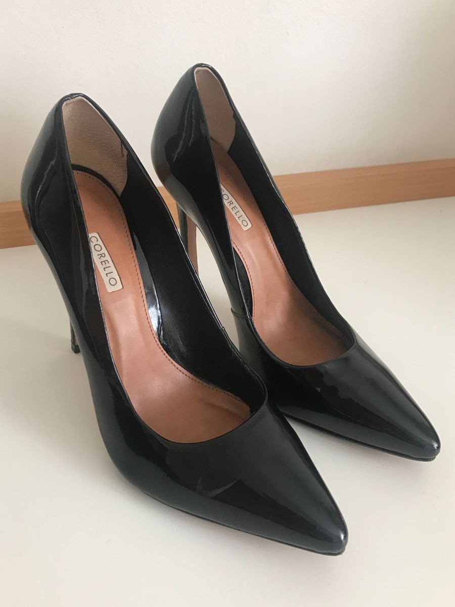 scarpin preto corello