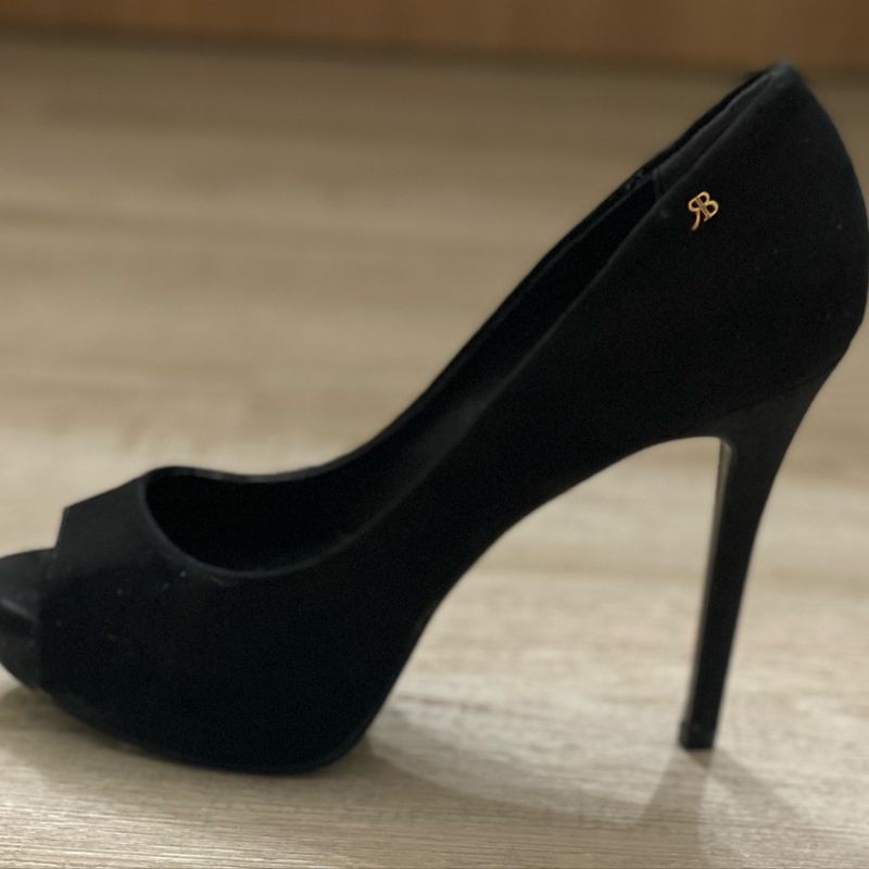 Scarpin preto raphaella store booz