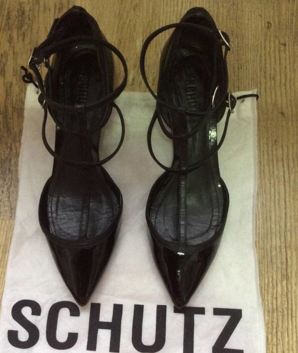 scarpin schutz salto baixo